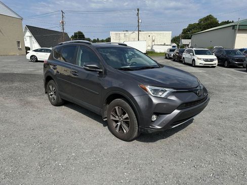Used 2016 Toyota RAV4 XLE w/ Convenience Package AWD/4WD image 2