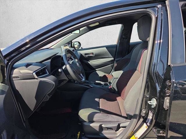 Used 2026 Toyota Corolla SE w/ SE Package FWD image 15