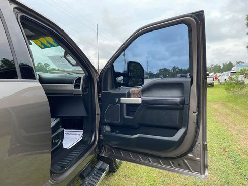 Used 2019 Ford F250 Lariat w/ Chrome Package AWD/4WD image 18
