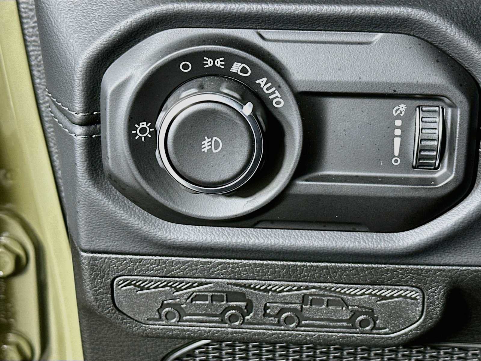 Used 2026 Jeep Wrangler Unlimited Rubicon w/ Safety Group AWD/4WD image 10