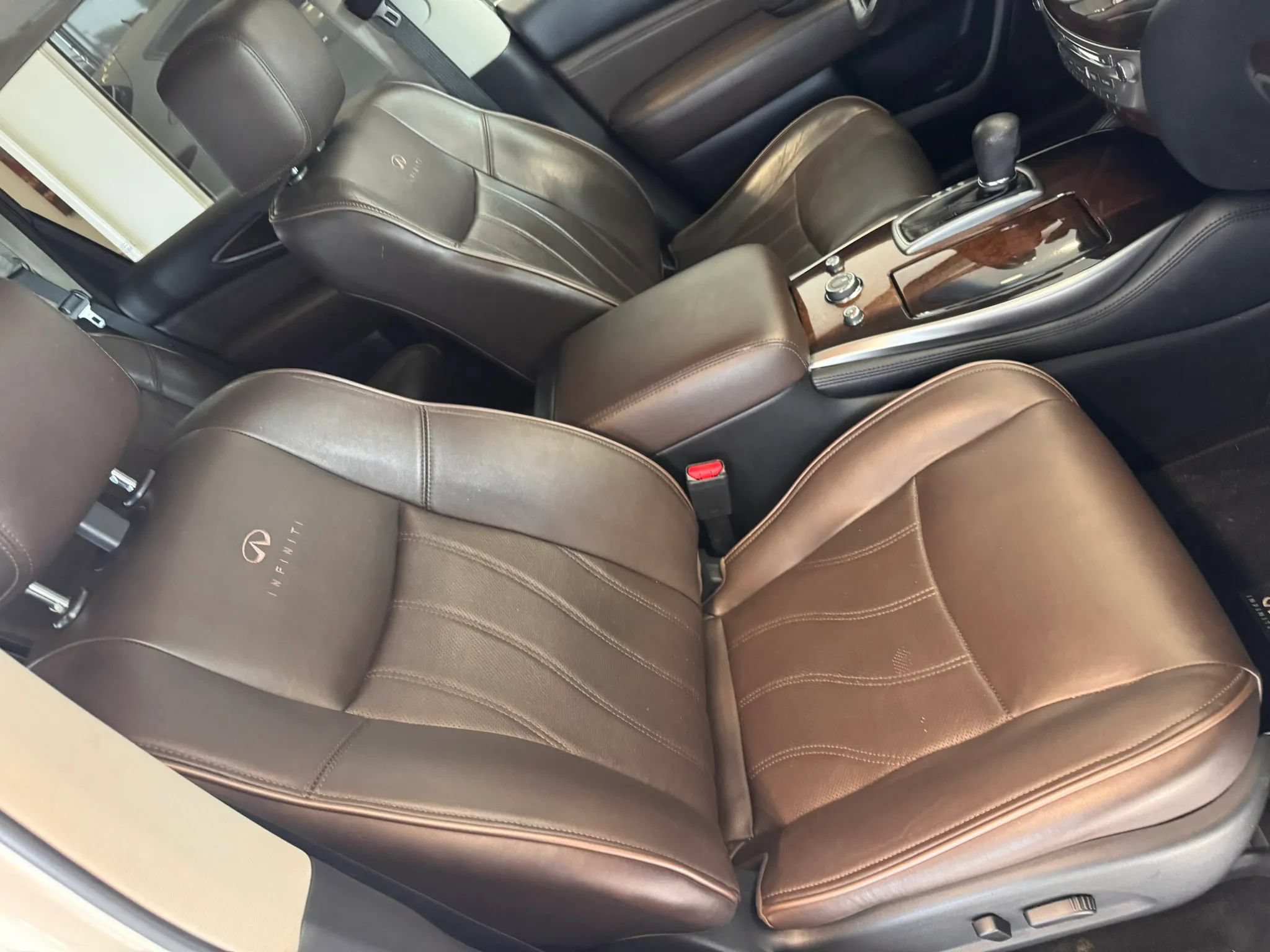 Used 2014 INFINITI QX60 FWD w/ Deluxe Touring Package image 22