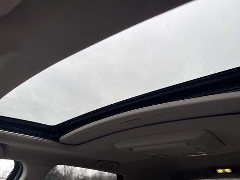 Used 2011 Acura MDX w/ Advance & Entertainment image 17