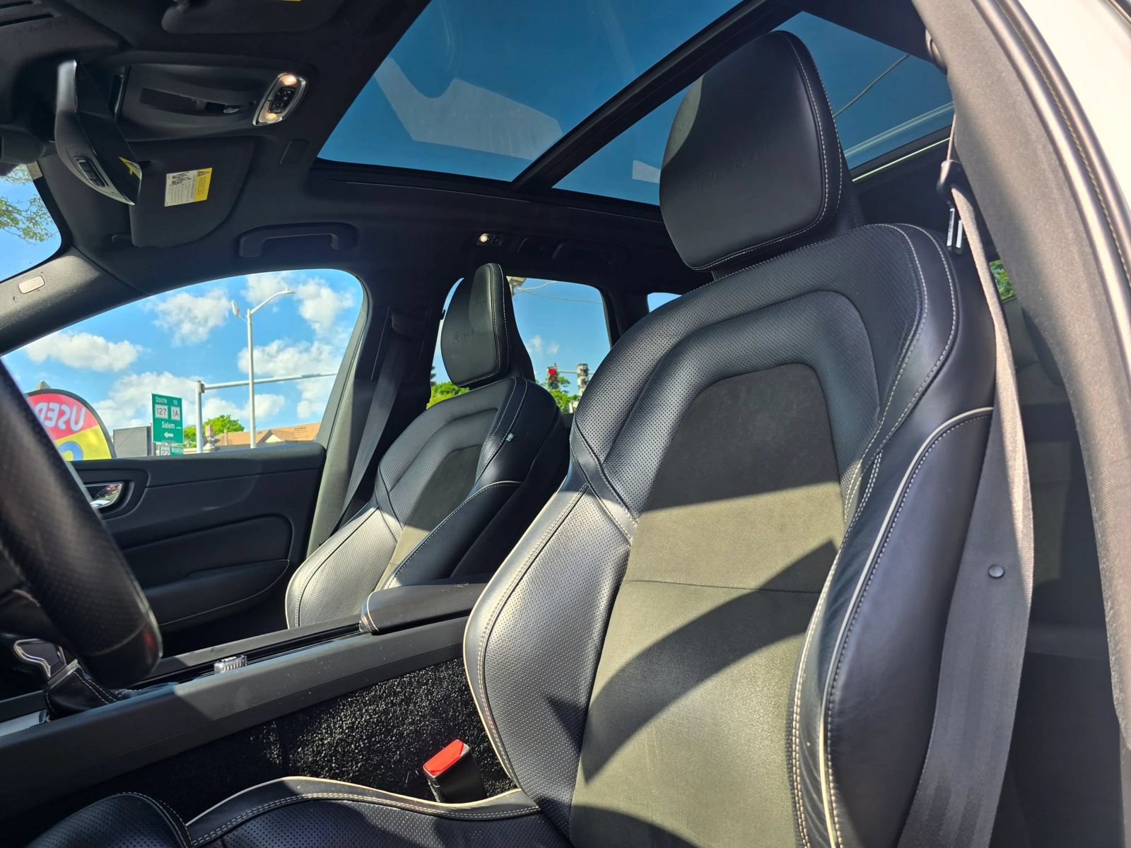 Used 2019 Volvo XC60 T6 R-Design w/ Protection Package Premier AWD/4WD image 13
