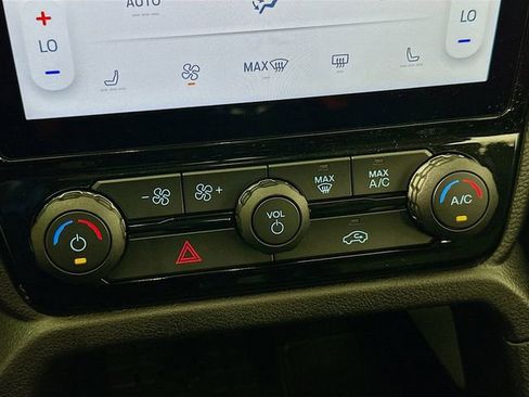 Certified 2024 Ford Ranger XLT w/ Equipment Group 301A High image 17