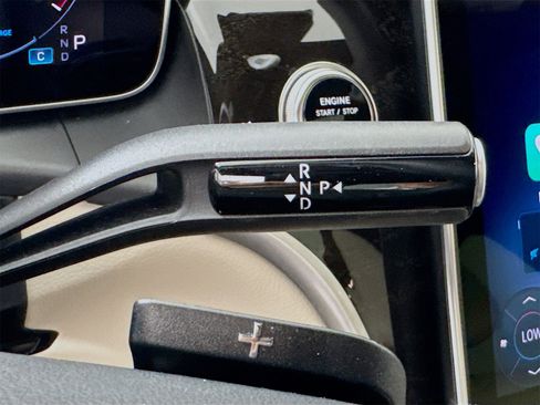 Certified 2025 Mercedes-Benz GLC 300 image 17