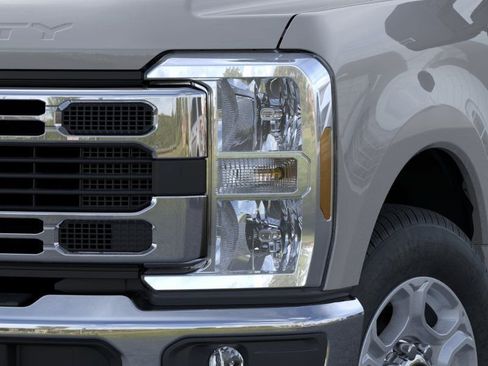 New 2026 Ford F350 XLT w/ 360-Degree Camera Package RWD image 40