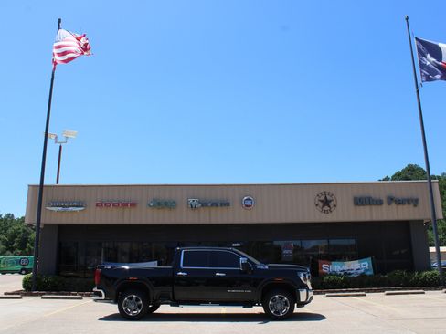 Used 2026 GMC Sierra 2500 SLT w/ SLT Premium Package AWD/4WD image 4