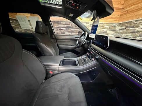 Used 2024 Hyundai Palisade Calligraphy image 14