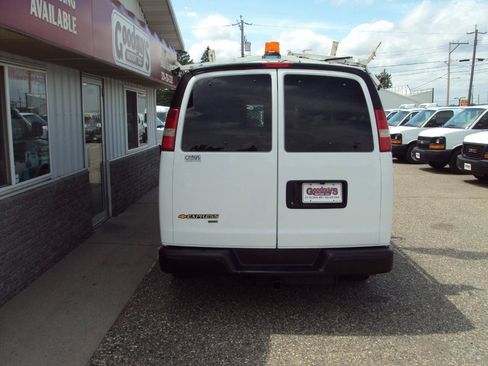Used 2014 Chevrolet Express 1500 AWD image 8