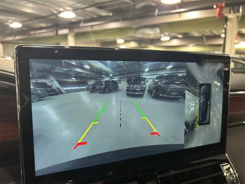 Used 2023 Lincoln Navigator Reserve image 16