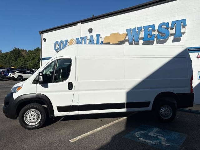 Used 2025 RAM ProMaster 2500 w/ Convenience Group FWD image 11
