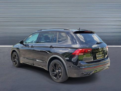 Used 2024 Volkswagen Tiguan SE R-Line FWD image 4