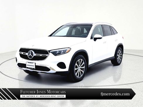Certified 2025 Mercedes-Benz GLC 300 image 1