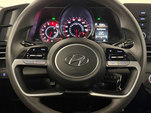 Certified 2023 Hyundai Elantra SE FWD image 16