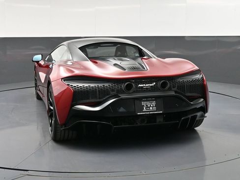 Used 2024 McLaren Artura RWD image 7