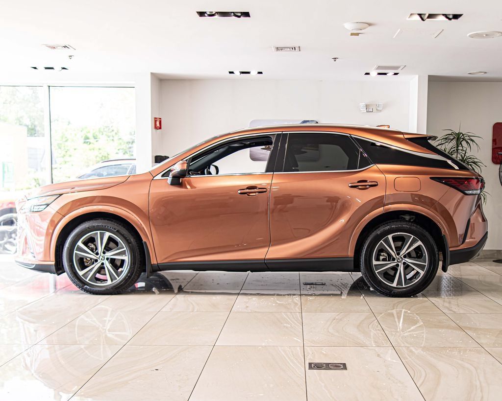 Used 2025 Lexus RX 350 Premium w/ Accessory Package (P1) AWD/4WD image 6