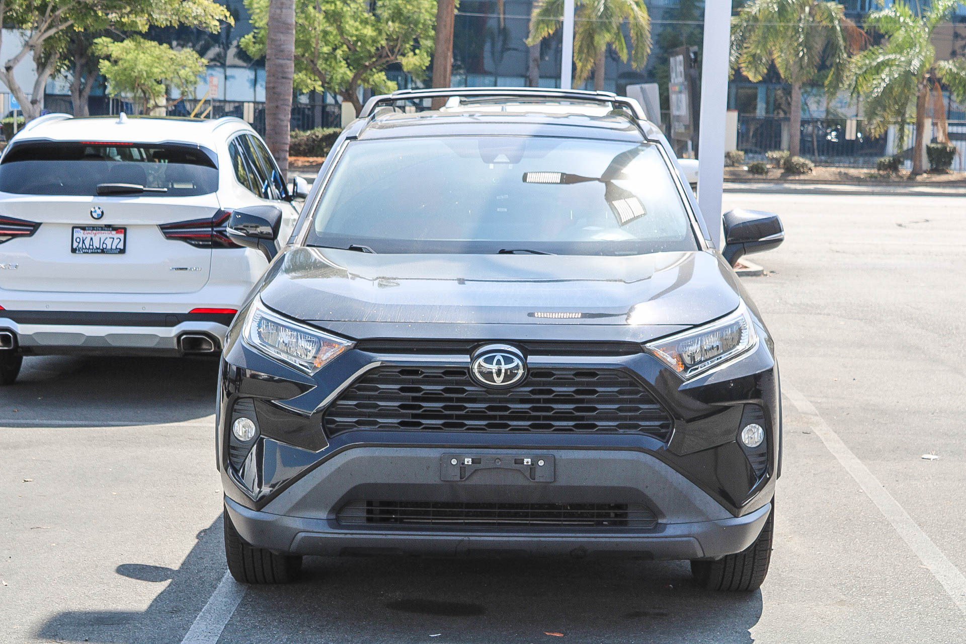 Used 2021 Toyota RAV4 XLE FWD image 2