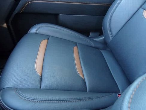 Used 2024 GMC Sierra 1500 AT4 image 15