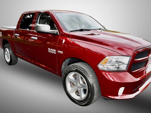 Used 2016 RAM 1500 Express AWD/4WD image 9
