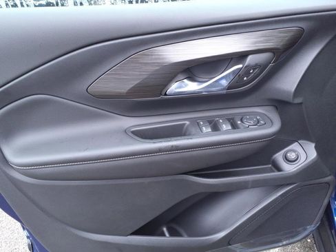 Certified 2022 GMC Terrain SLE w/ Driver Convenience Package image 10