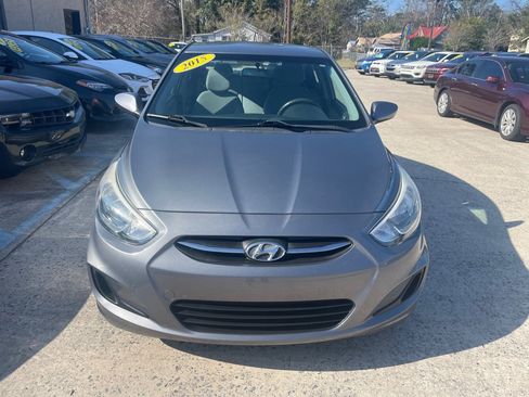 Used 2015 Hyundai Accent GLS image 3