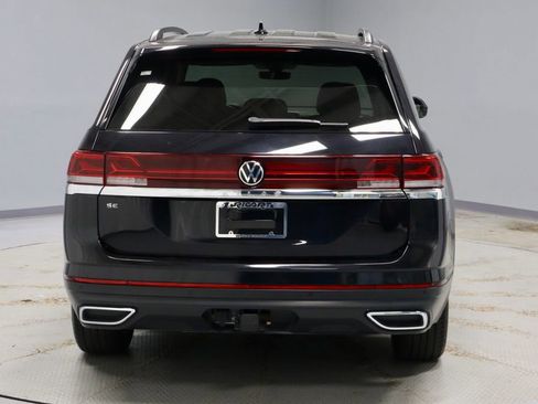 Used 2025 Volkswagen Atlas SE FWD image 10