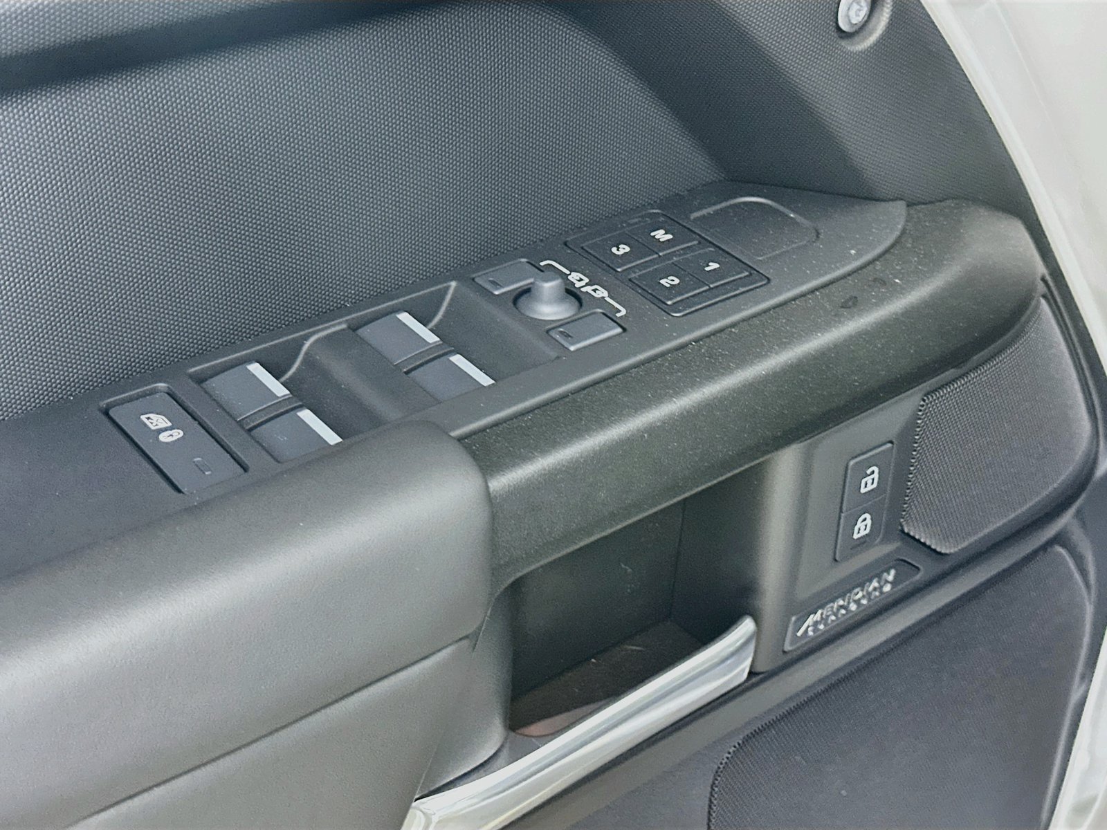 New 2026 Land Rover Defender 110 X AWD/4WD image 18