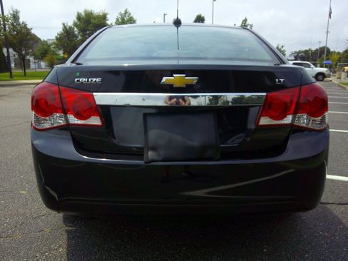 Used 2015 Chevrolet Cruze LT FWD image 7