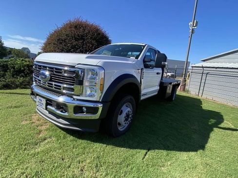 New 2025 Ford F550 4x4 Regular Cab Super Duty w/ XL Chrome Package image 6
