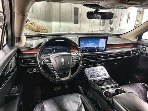 Used 2021 Lincoln Nautilus Reserve image 18