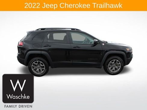 Used 2022 Jeep Cherokee Trailhawk image 8