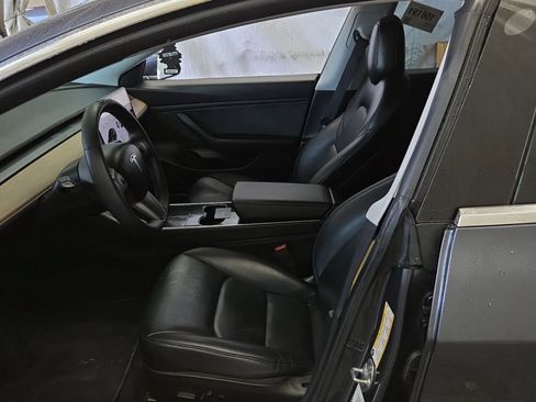 Used 2019 Tesla Model 3 Standard Range Plus RWD image 3