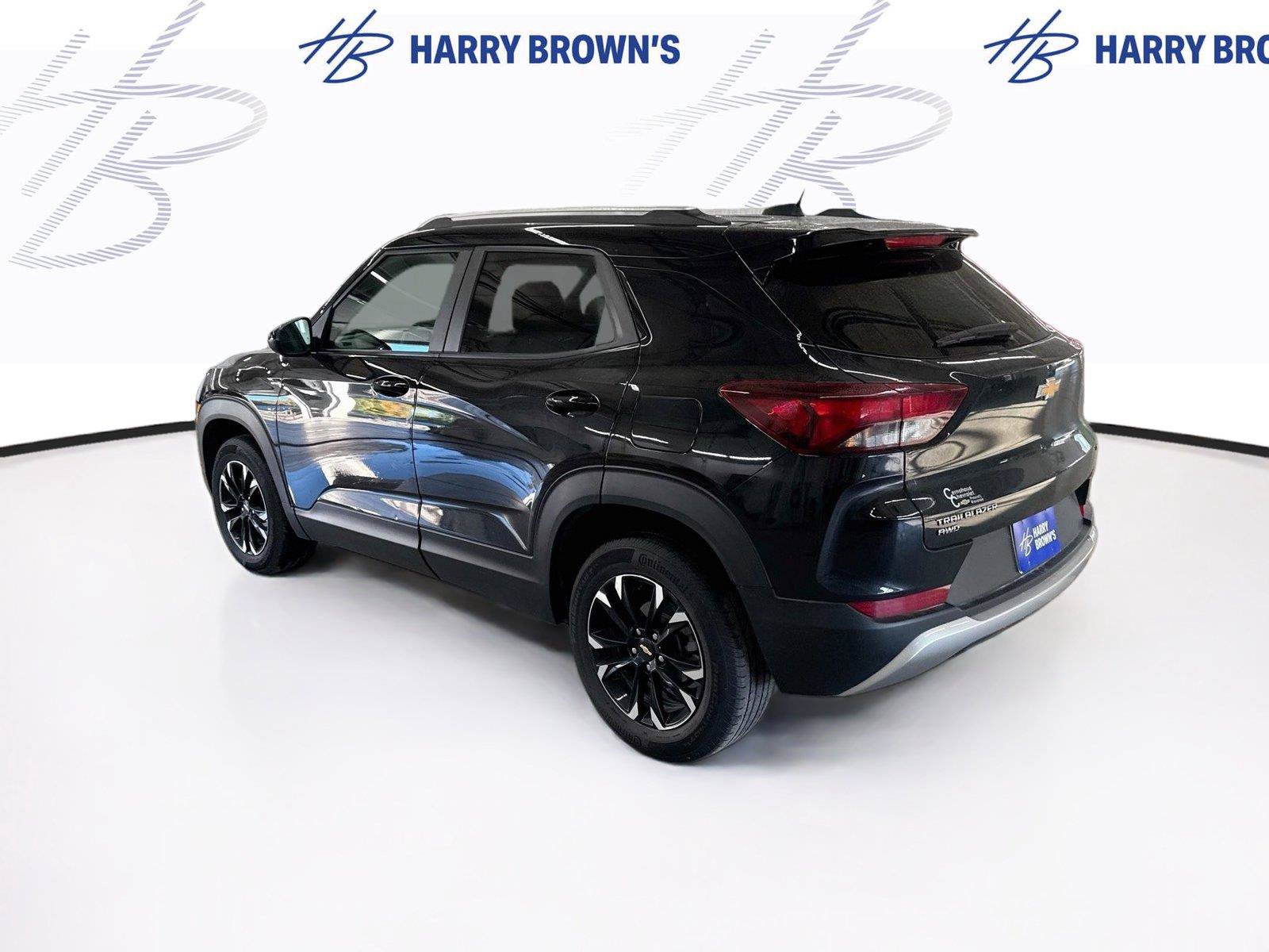 Used 2023 Chevrolet TrailBlazer LT AWD/4WD image 2