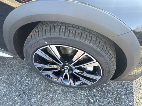 New 2026 Volvo V60 B5 Cross Country Ultra w/ Protection Package Premier image 3