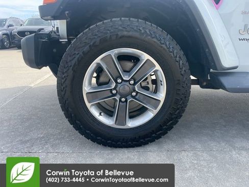 Used 2018 Jeep Wrangler Unlimited Sahara w/ LED Lighting Group image 26