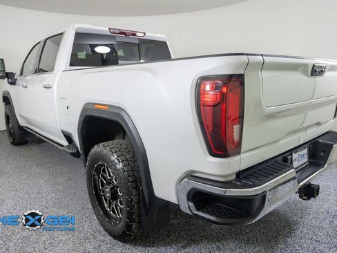 Used 2023 GMC Sierra 2500 Denali w/ Denali Ultimate Package AWD/4WD image 5