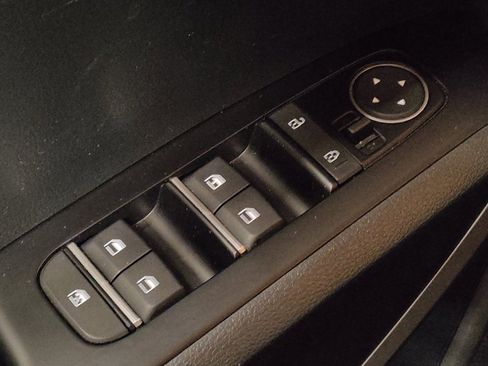 Used 2023 Kia Soul LX image 27