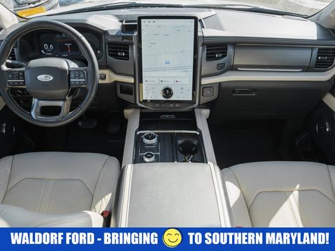 Used 2024 Ford Expedition Max Platinum image 28