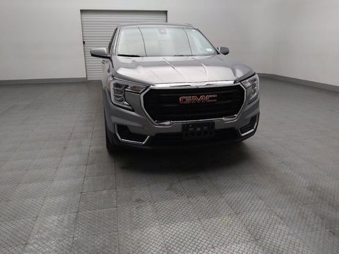 Used 2024 GMC Terrain SLE FWD image 14