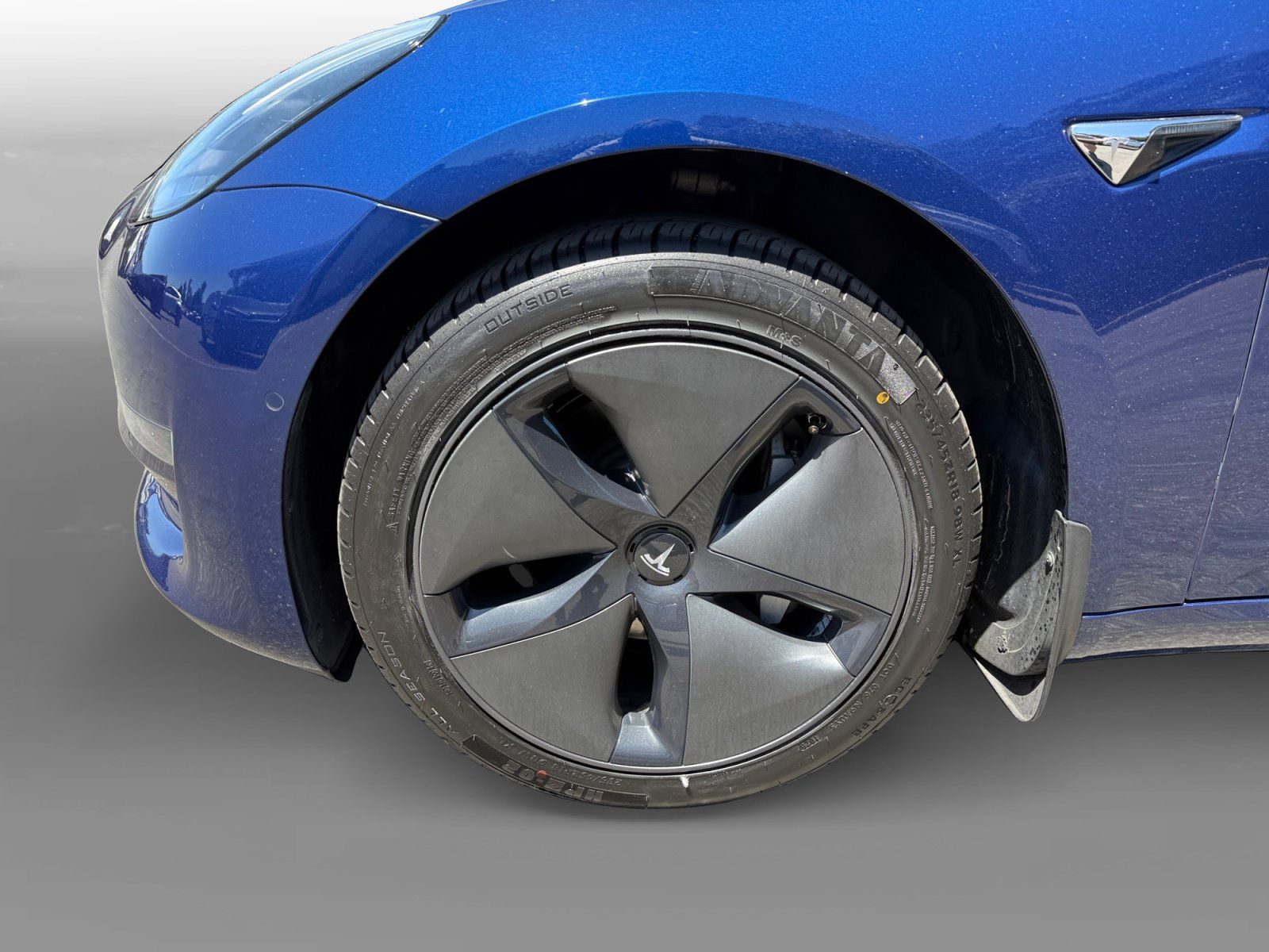 Used 2020 Tesla Model 3 Standard Range Plus RWD image 9