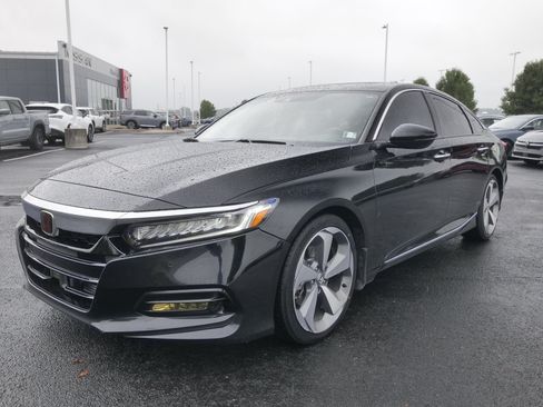 Used 2020 Honda Accord Touring image 4