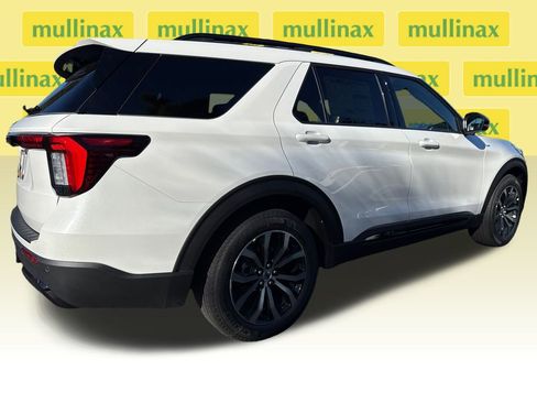 New 2026 Ford Explorer ST-Line image 16