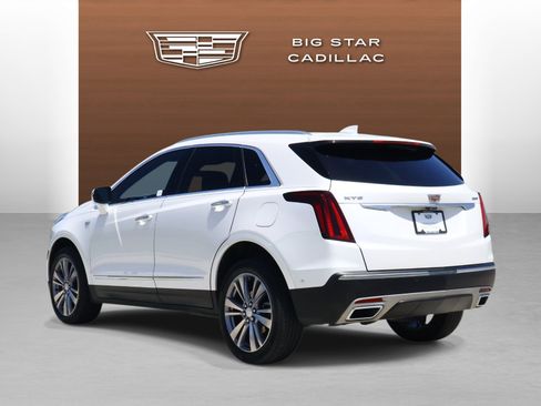 Used 2024 Cadillac XT5 Premium Luxury w/ Technology Package FWD image 3
