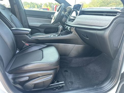 Used 2024 Jeep Compass Latitude image 39