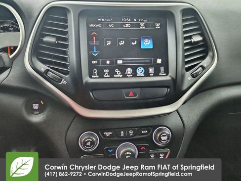Certified 2018 Jeep Cherokee Latitude Plus image 25