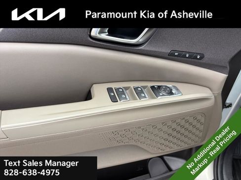 New 2026 Kia Carnival EX image 25