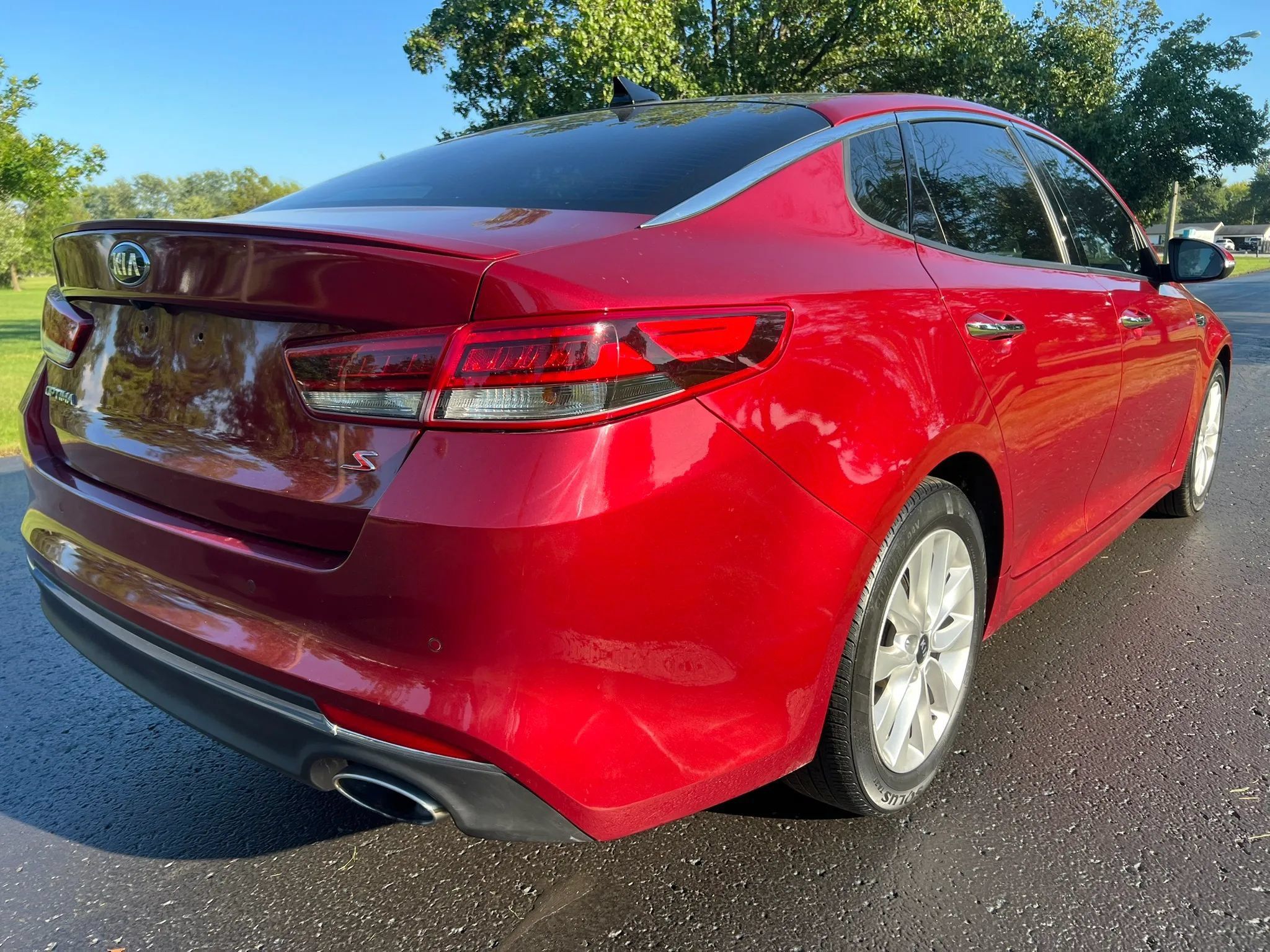 Used 2018 Kia Optima S w/ Panoramic Sunroof Package FWD image 5