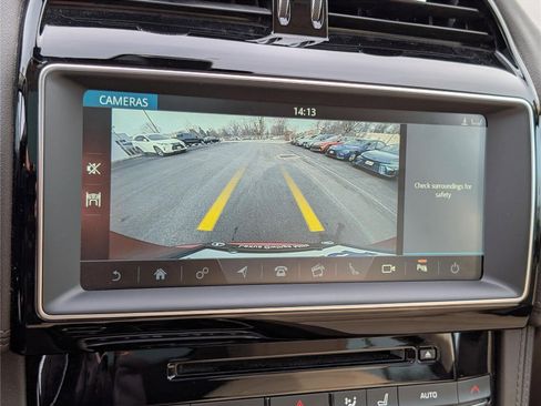 Used 2019 Jaguar F-PACE Prestige image 31