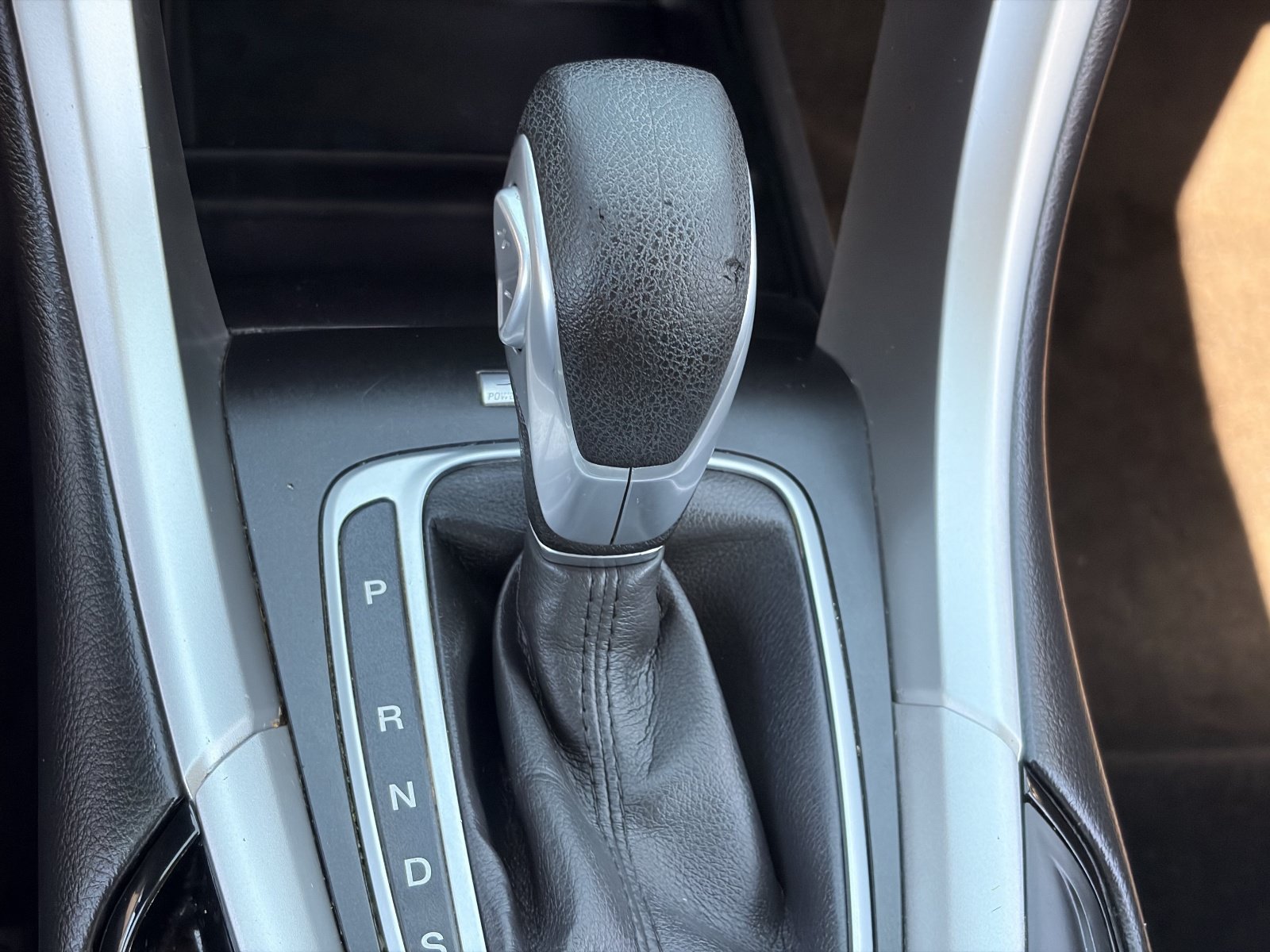 Used 2014 Ford Fusion SE FWD image 24