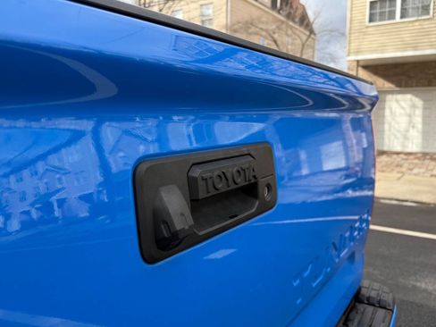 Used 2020 Toyota Tundra SR5 image 9